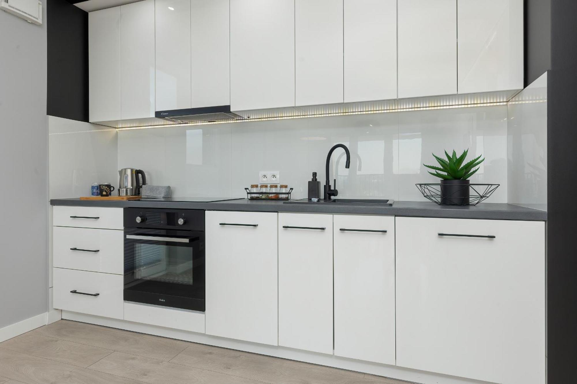 Podgorze Lipska Pet-Friendly Apartment With Balcony And Parking By Renters Prestige Cracovia Esterno foto