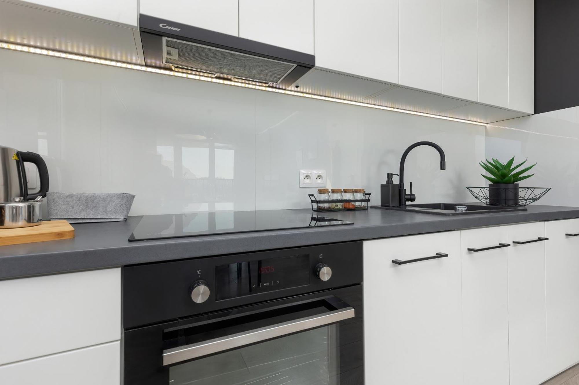 Podgorze Lipska Pet-Friendly Apartment With Balcony And Parking By Renters Prestige Cracovia Esterno foto